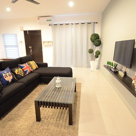 Decozy Homestay Ipoh Extérieur photo